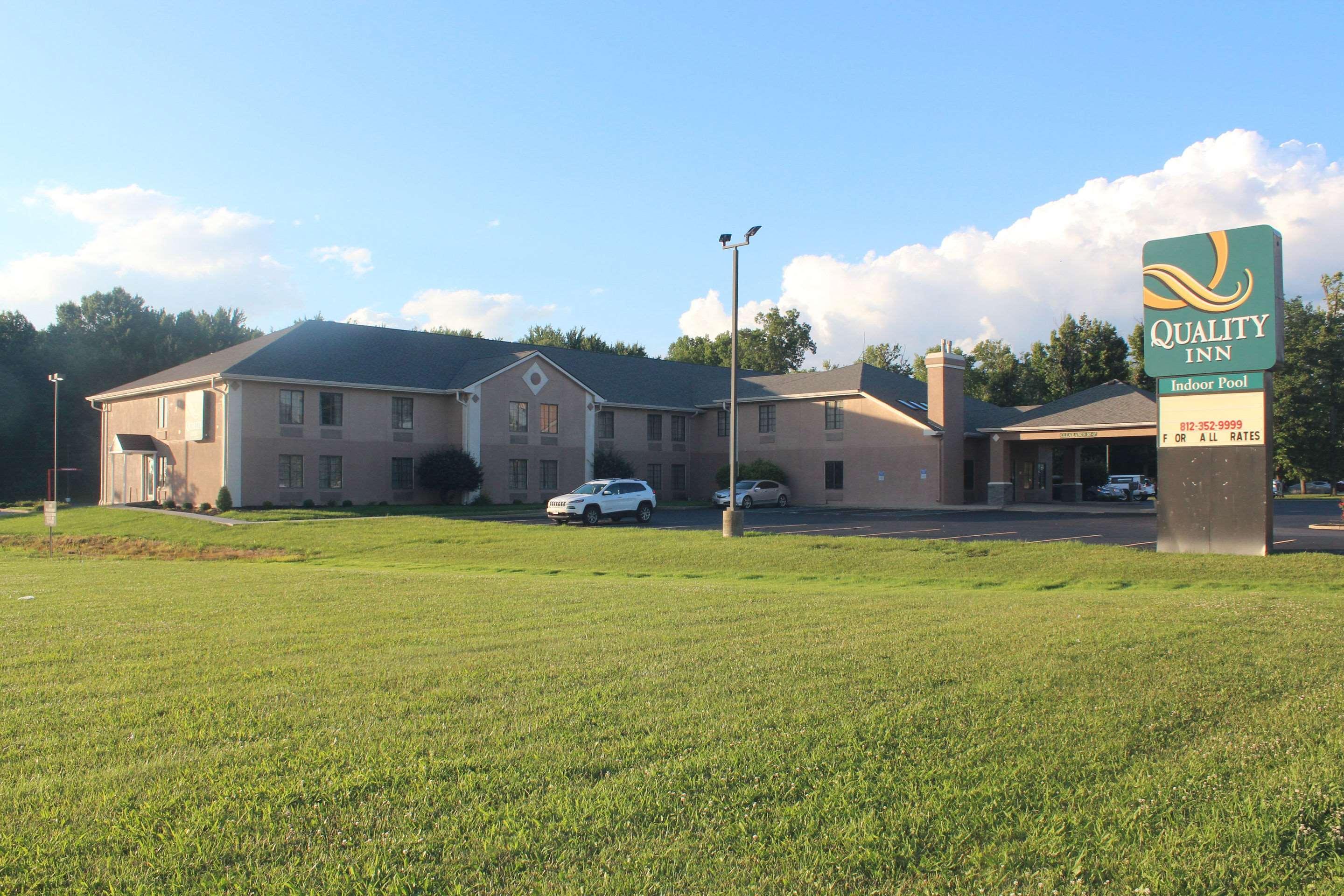 Quality Inn North Vernon Exterior photo