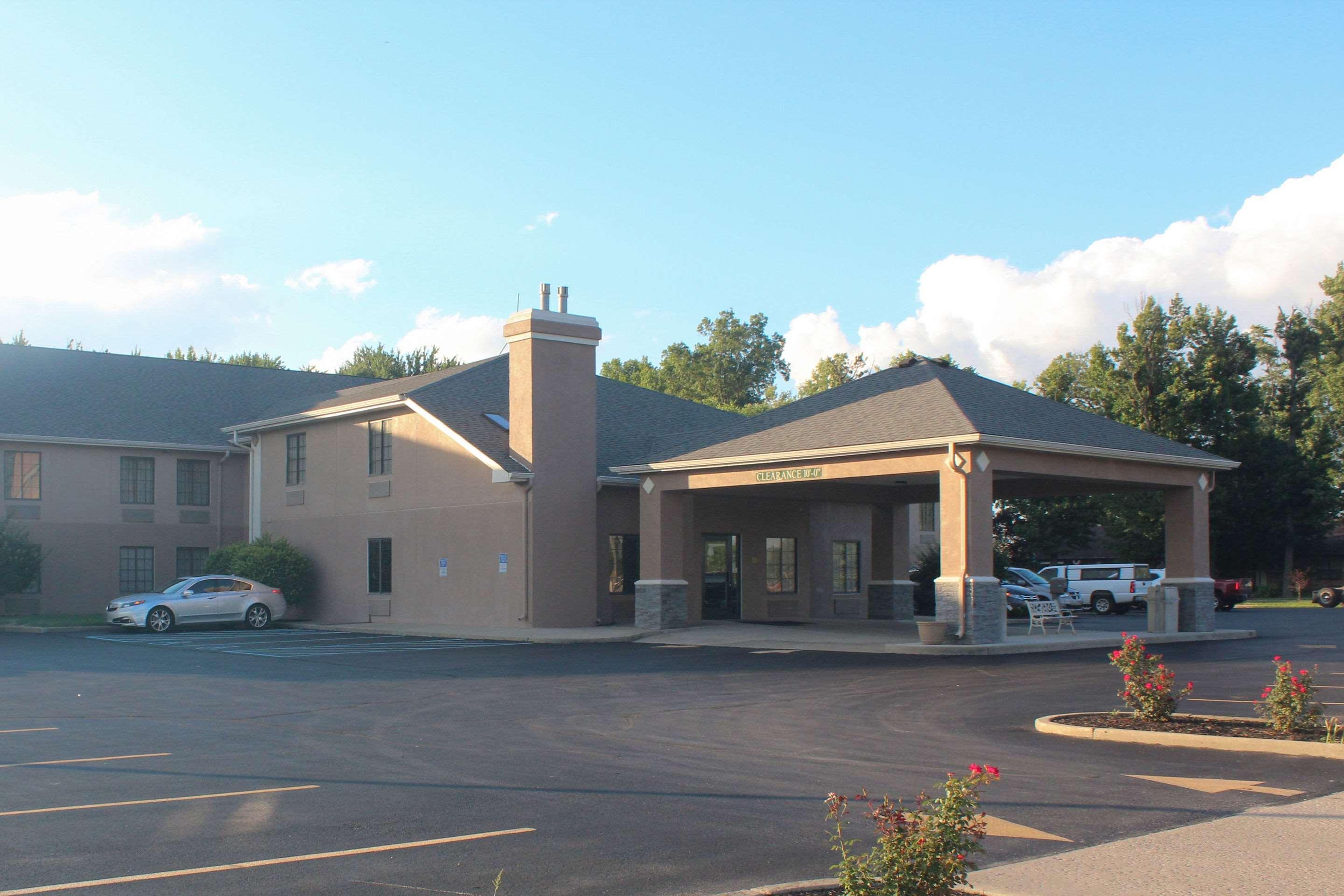 Quality Inn North Vernon Exterior photo